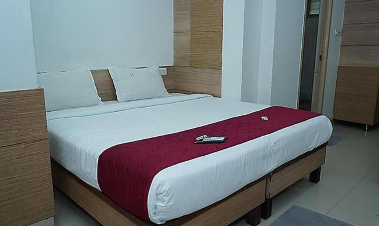 Fabexpress I5 Boutique Hotel Madras Buitenkant foto