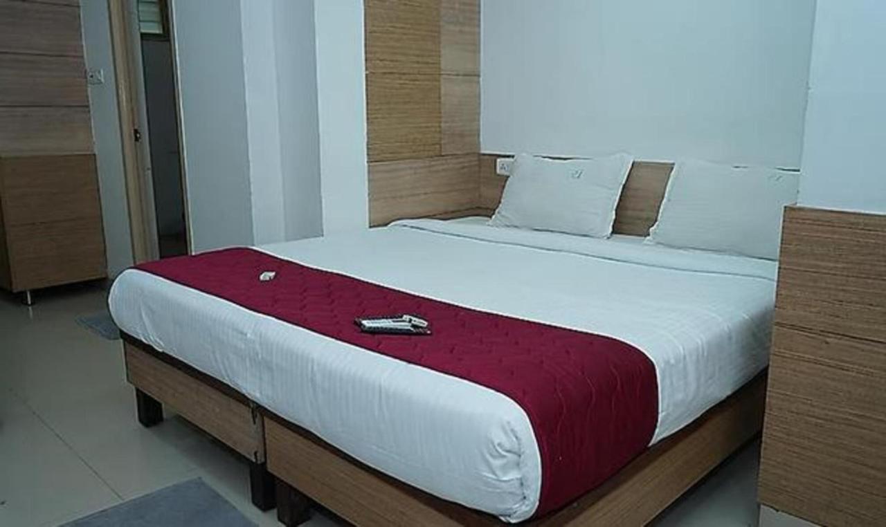 Fabexpress I5 Boutique Hotel Madras Buitenkant foto